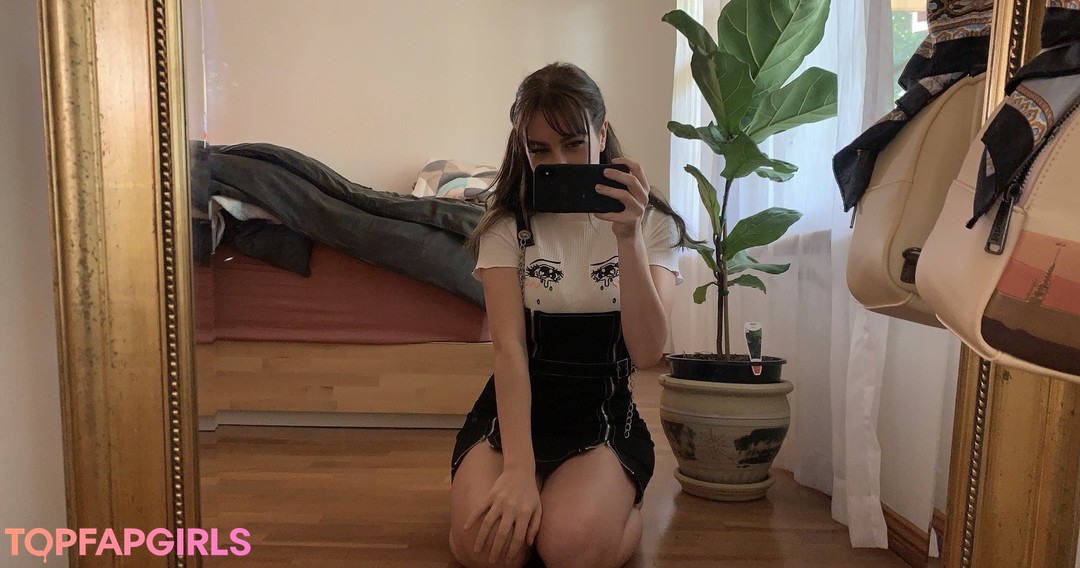 Foto desnuda filtrada de OnlyFans de Paladinamber #17 Foto desnuda filtrada de OnlyFans de Paladinamber #17