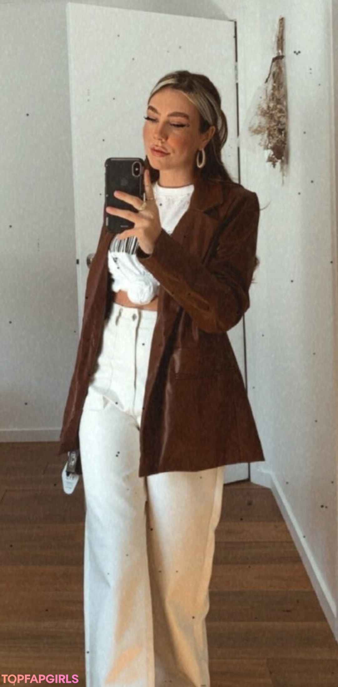 Foto desnuda filtrada de OnlyFans de Paladinamber #53 Foto desnuda filtrada de OnlyFans de Paladinamber #53