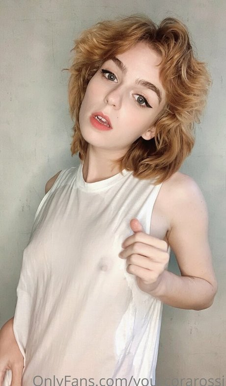 Foto desnuda filtrada de OnlyFans de Yourcorarossi