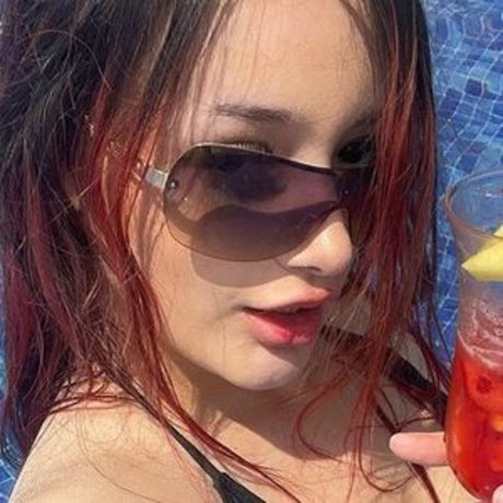 Foto desnuda filtrada de OnlyFans de Chxrrychick