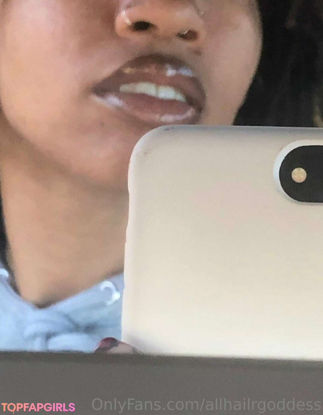Foto desnuda filtrada de OnlyFans de Allhailrgoddess #17 Foto desnuda filtrada de OnlyFans de Allhailrgoddess #17