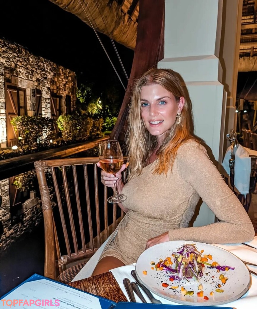 Foto desnuda filtrada de OnlyFans de Ashley James #102 Foto desnuda filtrada de OnlyFans de Ashley James #102