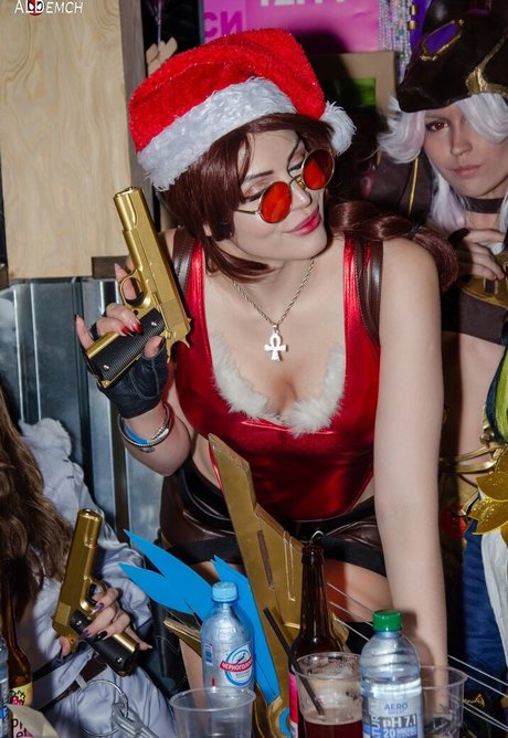 Anya Ichios