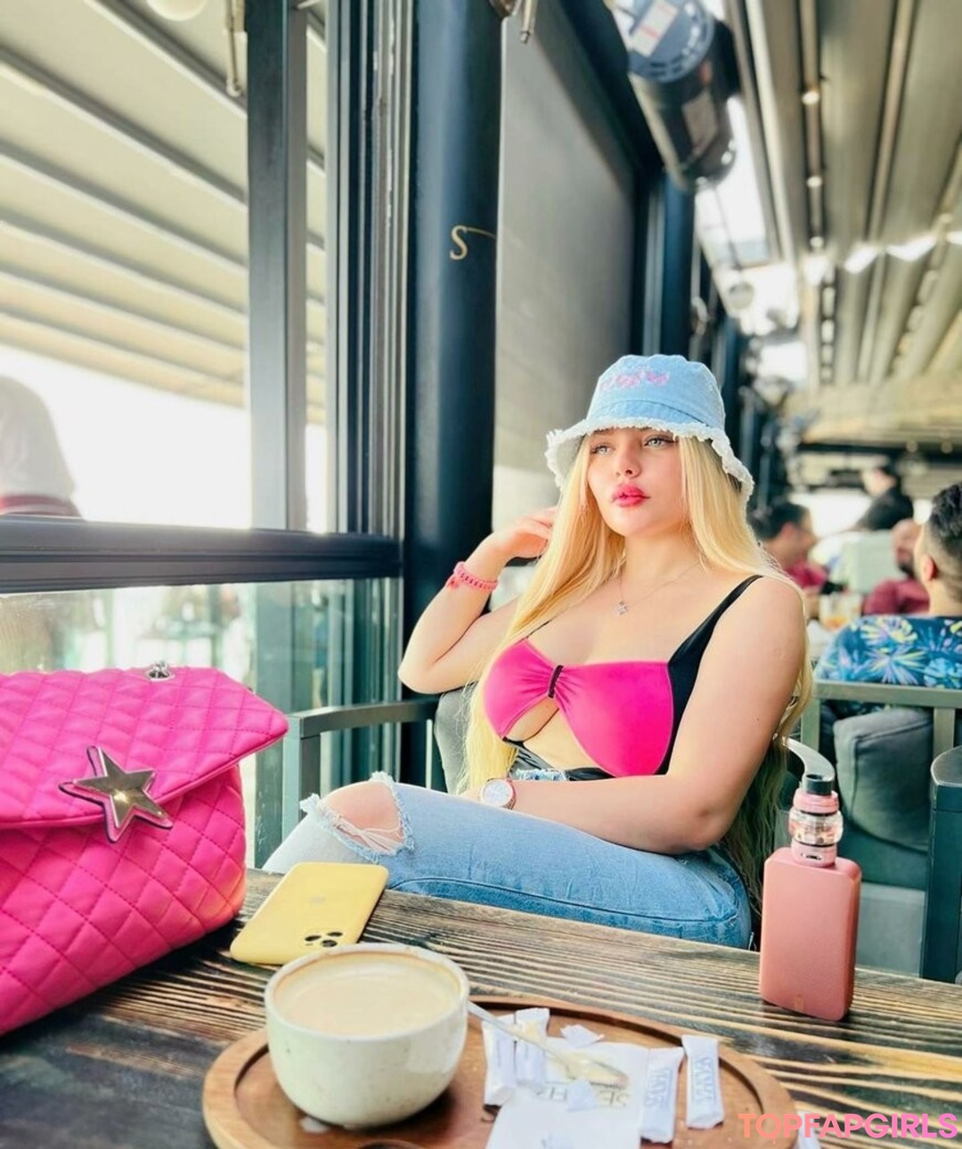 Foto desnuda filtrada de OnlyFans de Barbara Palvin #254 Foto desnuda filtrada de OnlyFans de Barbara Palvin #254