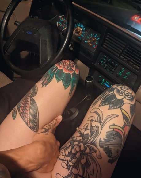 Foto desnuda filtrada de OnlyFans de Magxnumb