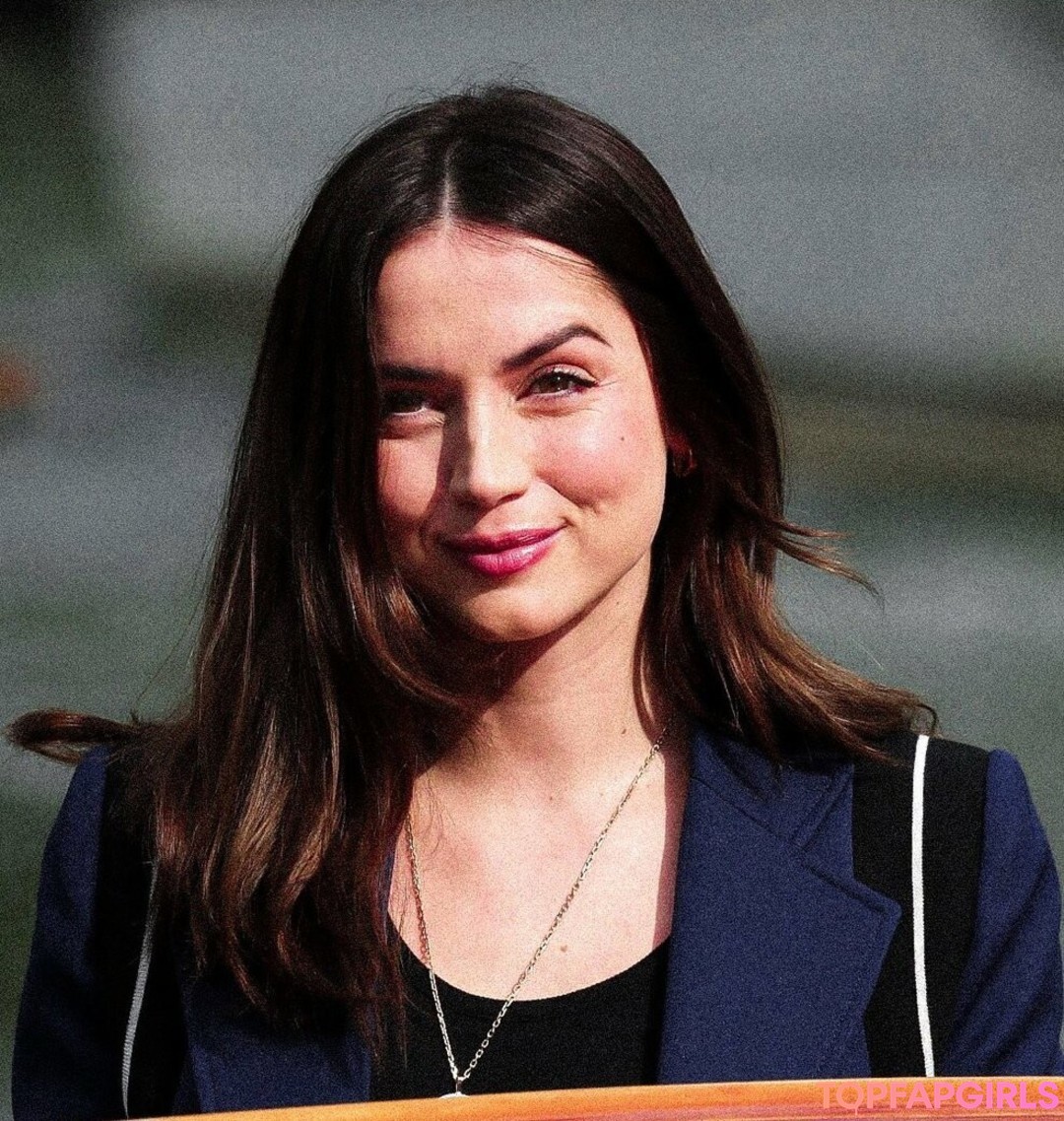 Foto desnuda filtrada de OnlyFans de Ana De Armas #359 Foto desnuda filtrada de OnlyFans de Ana De Armas #359