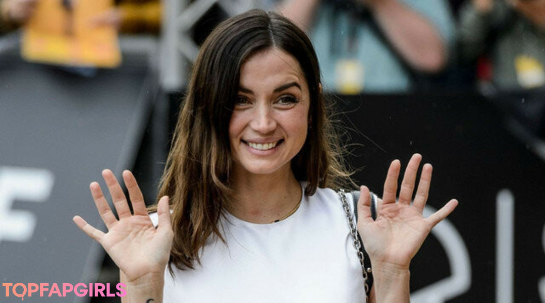 Foto desnuda filtrada de OnlyFans de Ana De Armas #428 Foto desnuda filtrada de OnlyFans de Ana De Armas #428