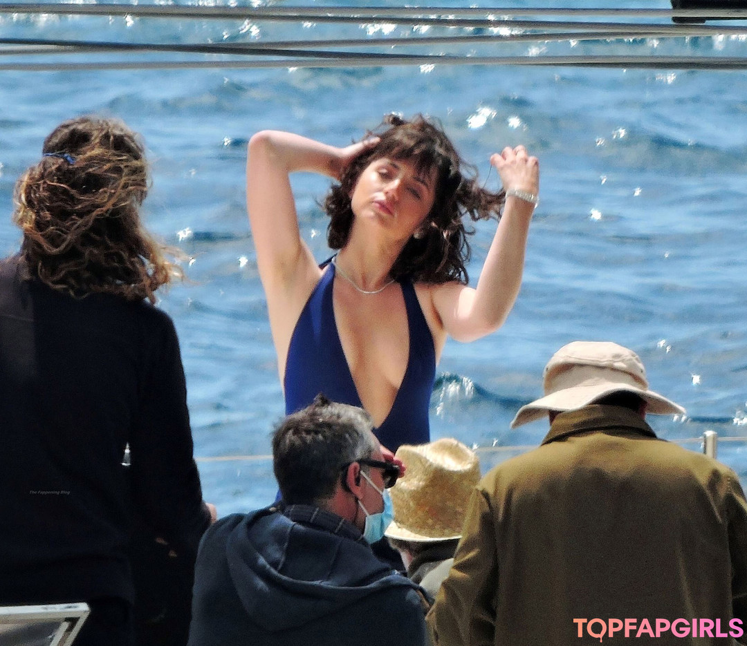 Foto desnuda filtrada de OnlyFans de Ana De Armas #55 Foto desnuda filtrada de OnlyFans de Ana De Armas #55