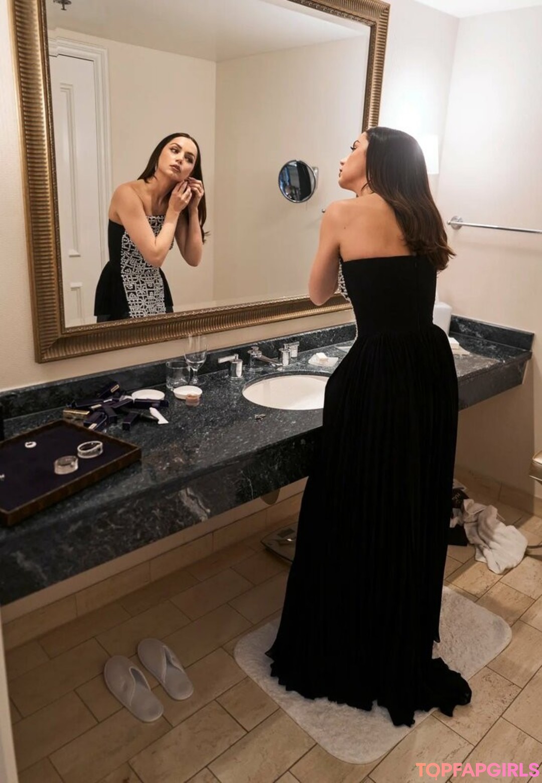 Foto desnuda filtrada de OnlyFans de Ana De Armas #611 Foto desnuda filtrada de OnlyFans de Ana De Armas #611