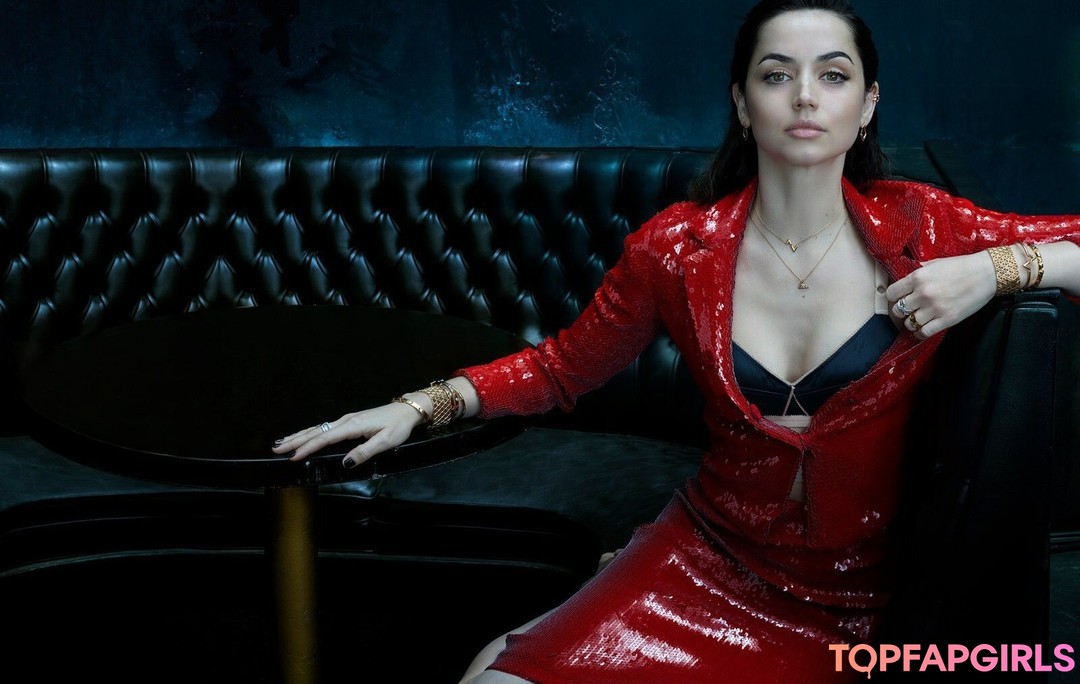 Foto desnuda filtrada de OnlyFans de Ana De Armas #643 Foto desnuda filtrada de OnlyFans de Ana De Armas #643
