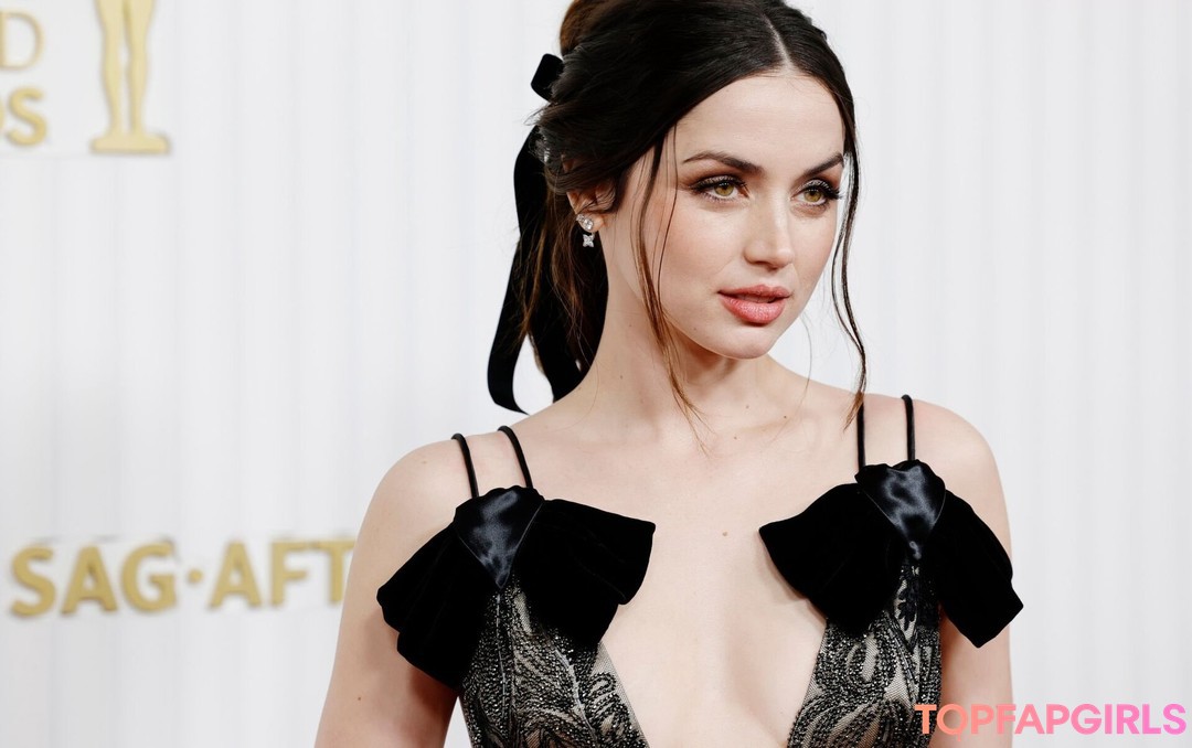 Foto desnuda filtrada de OnlyFans de Ana De Armas #692 Foto desnuda filtrada de OnlyFans de Ana De Armas #692