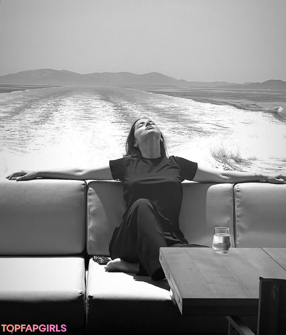 Foto desnuda filtrada de OnlyFans de Ana De Armas #891 Foto desnuda filtrada de OnlyFans de Ana De Armas #891