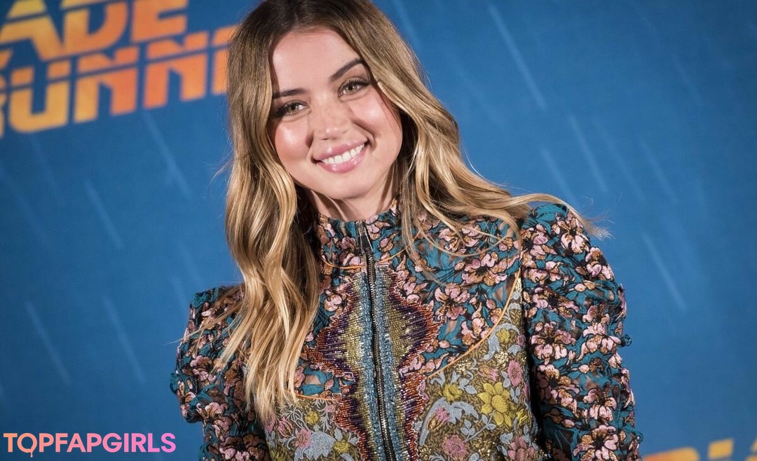 Foto desnuda filtrada de OnlyFans de Ana De Armas #974 Foto desnuda filtrada de OnlyFans de Ana De Armas #974