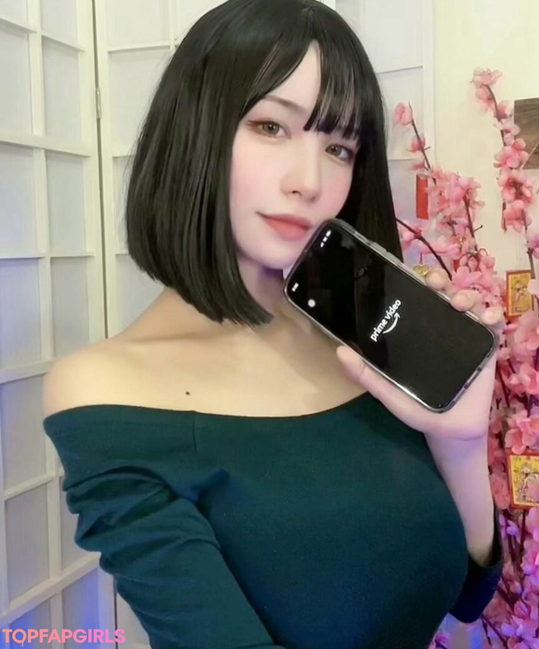 Foto desnuda filtrada de OnlyFans de Lolaaasaur #21 Foto desnuda filtrada de OnlyFans de Lolaaasaur #21