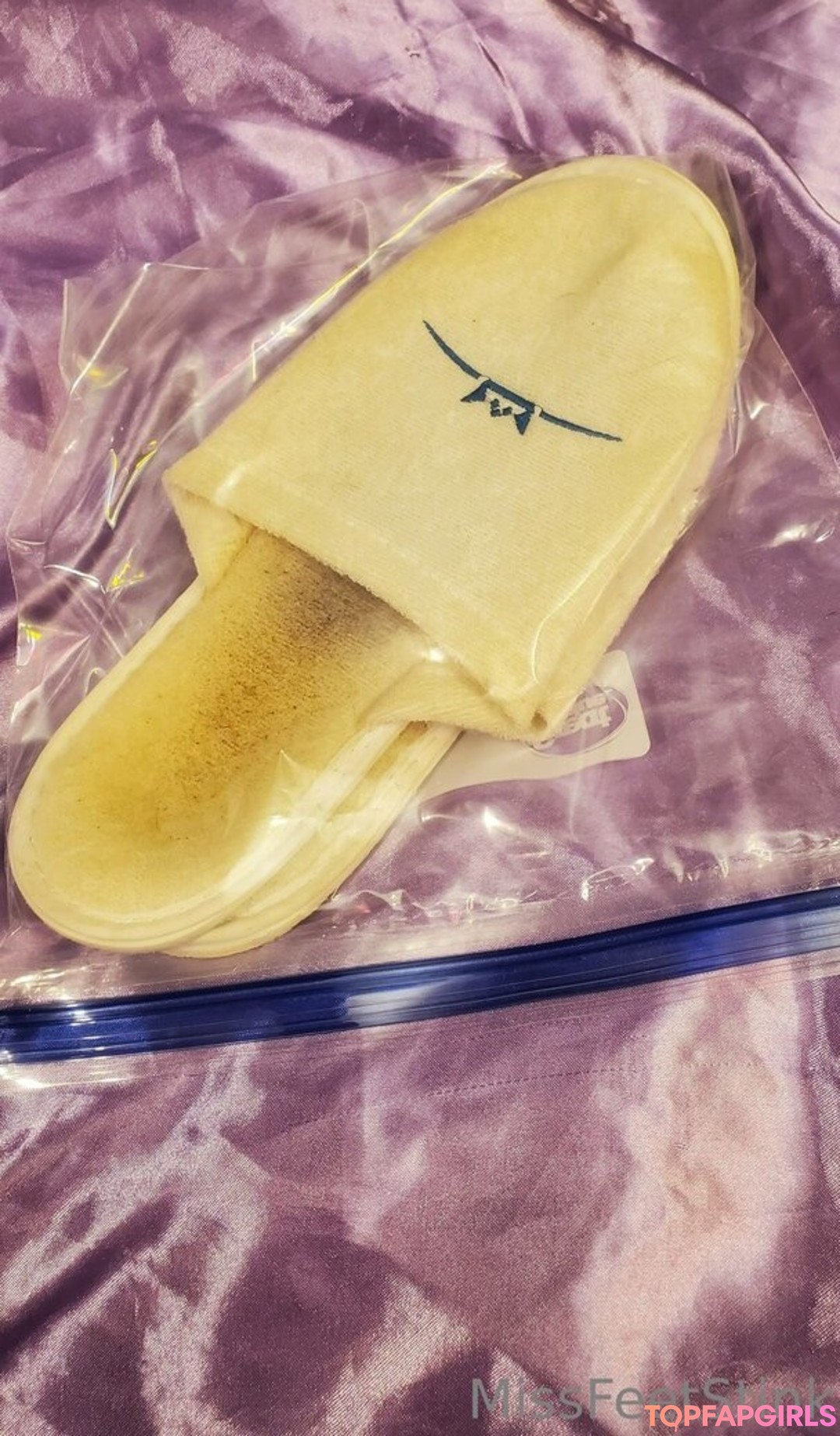 Foto desnuda filtrada de OnlyFans de Missfeetstink #43 Foto desnuda filtrada de OnlyFans de Missfeetstink #43