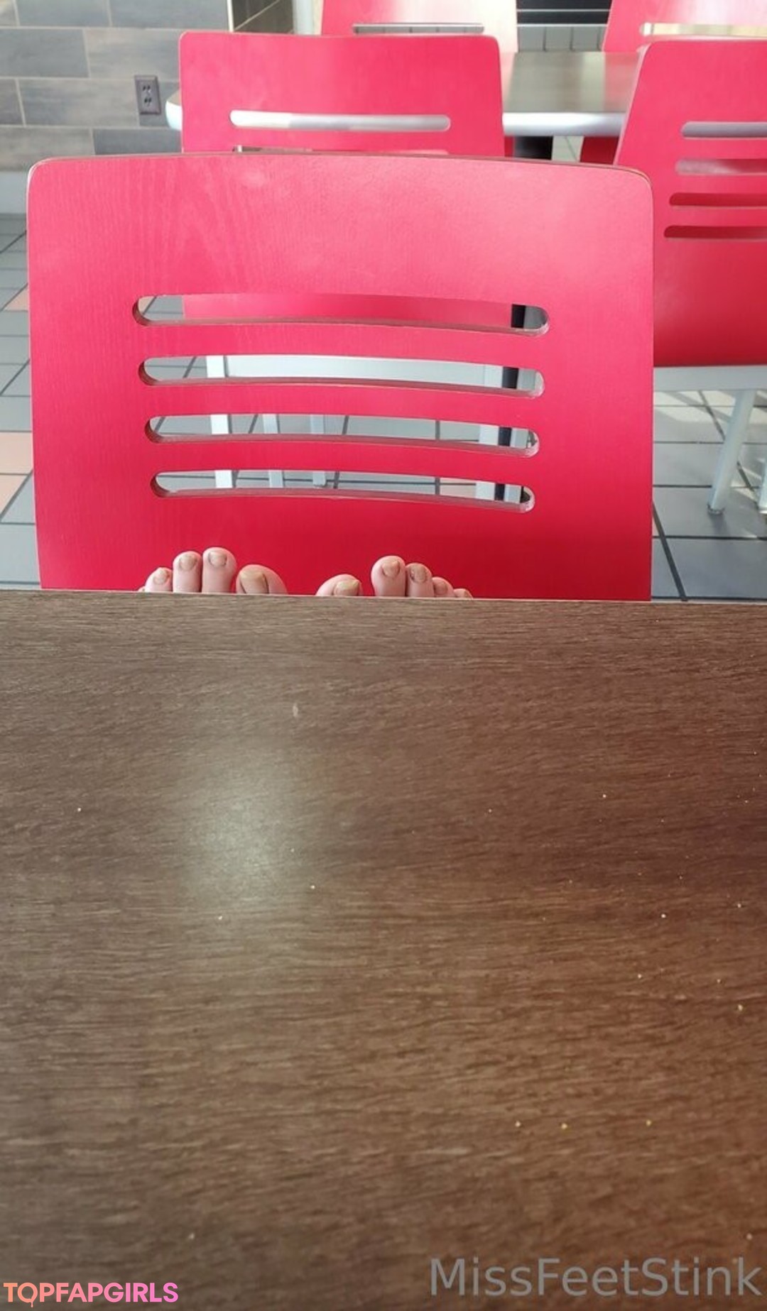 Foto desnuda filtrada de OnlyFans de Missfeetstink #44 Foto desnuda filtrada de OnlyFans de Missfeetstink #44