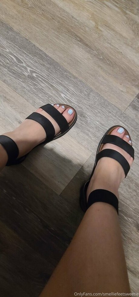 Foto desnuda filtrada de OnlyFans de Smelliefeetsweetie