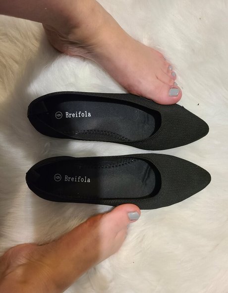 Smelliefeetsweetie