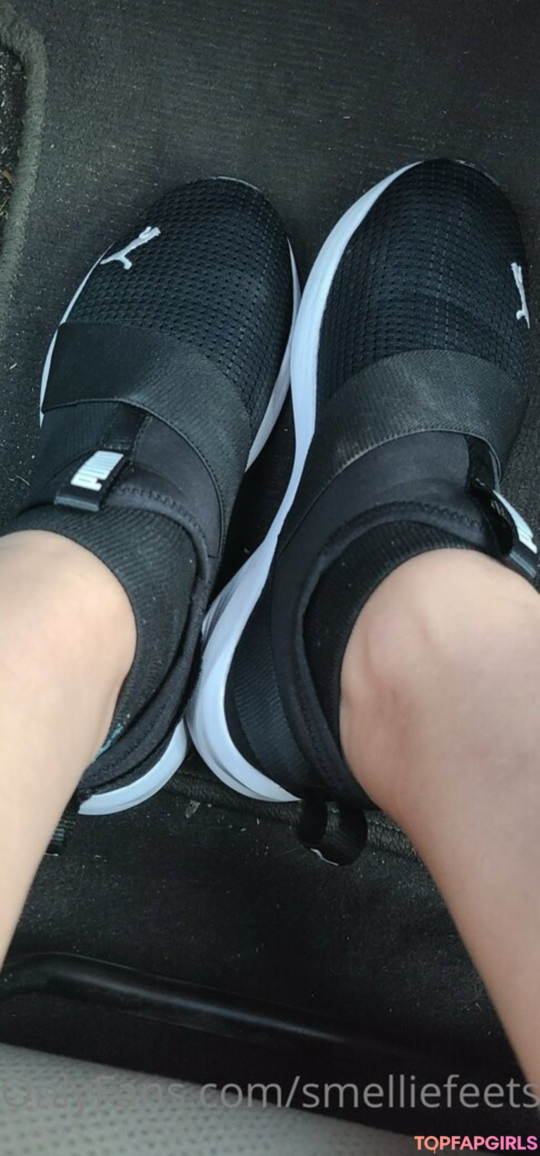 Foto desnuda filtrada de OnlyFans de Smelliefeetsweetie #52 Foto desnuda filtrada de OnlyFans de Smelliefeetsweetie #52