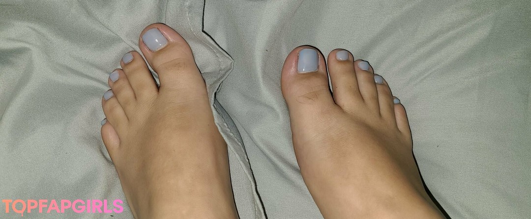 Foto desnuda filtrada de OnlyFans de Smelliefeetsweetie #62 Foto desnuda filtrada de OnlyFans de Smelliefeetsweetie #62
