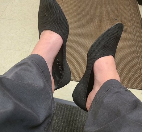 Smelliefeetsweetie