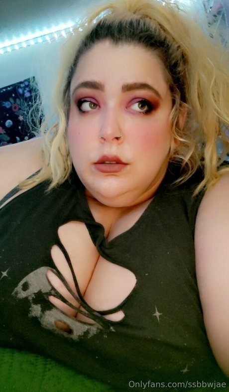 Foto desnuda filtrada de OnlyFans de Ssbbwjae