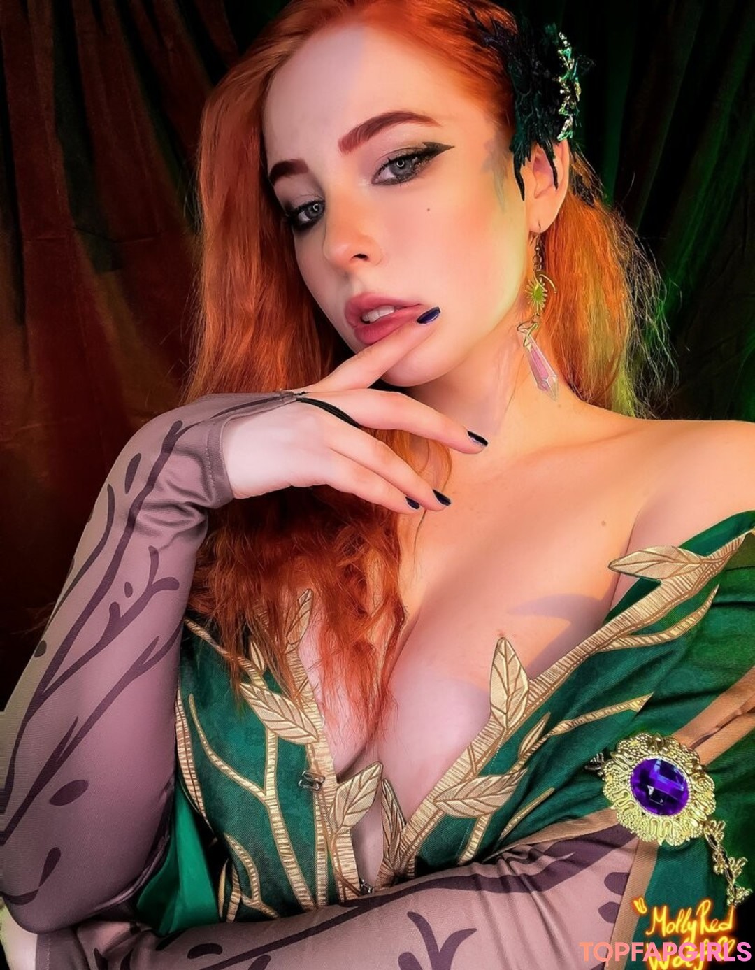Foto desnuda filtrada de OnlyFans de Mollyredwolf #627 Foto desnuda filtrada de OnlyFans de Mollyredwolf #627