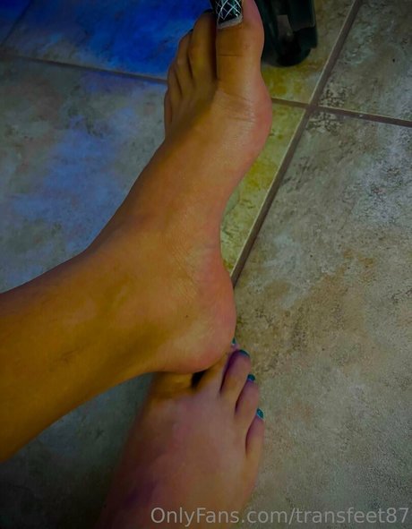 Tgirlfeet35