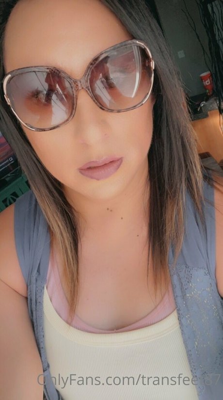 Foto desnuda filtrada de OnlyFans de Tgirlfeet35
