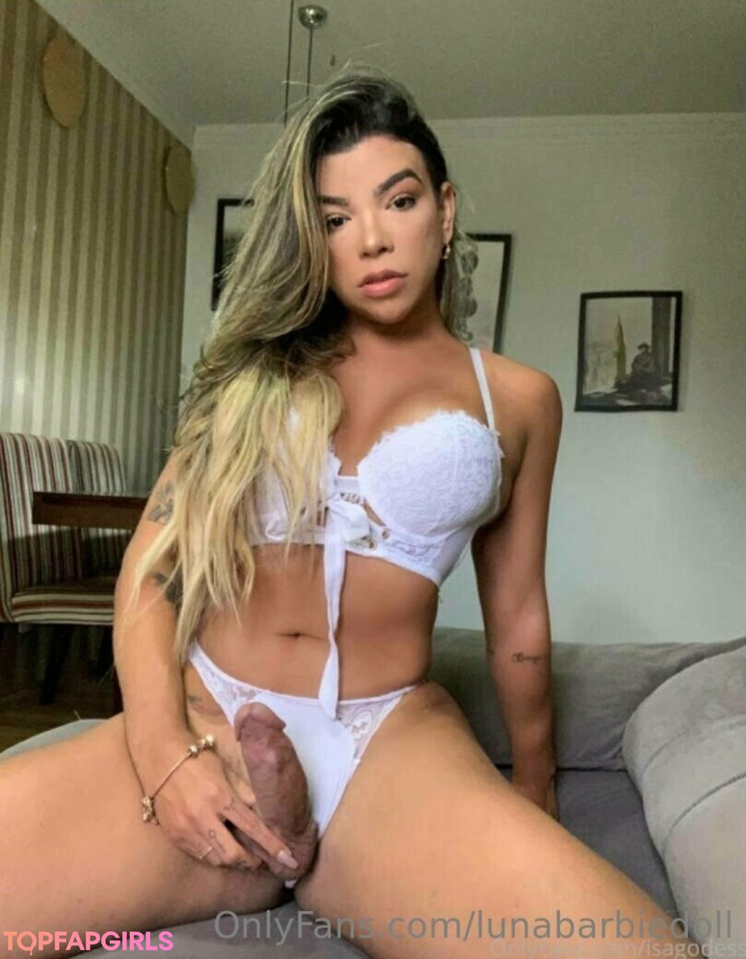 Foto desnuda filtrada de OnlyFans de Lunabarbiedoll #218 Foto desnuda filtrada de OnlyFans de Lunabarbiedoll #218