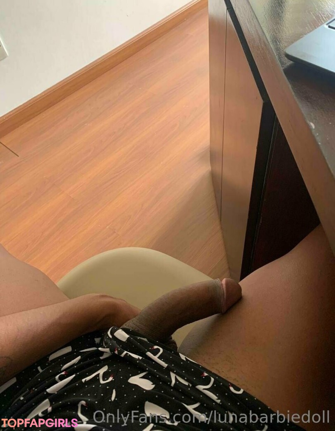 Foto desnuda filtrada de OnlyFans de Lunabarbiedoll #242 Foto desnuda filtrada de OnlyFans de Lunabarbiedoll #242