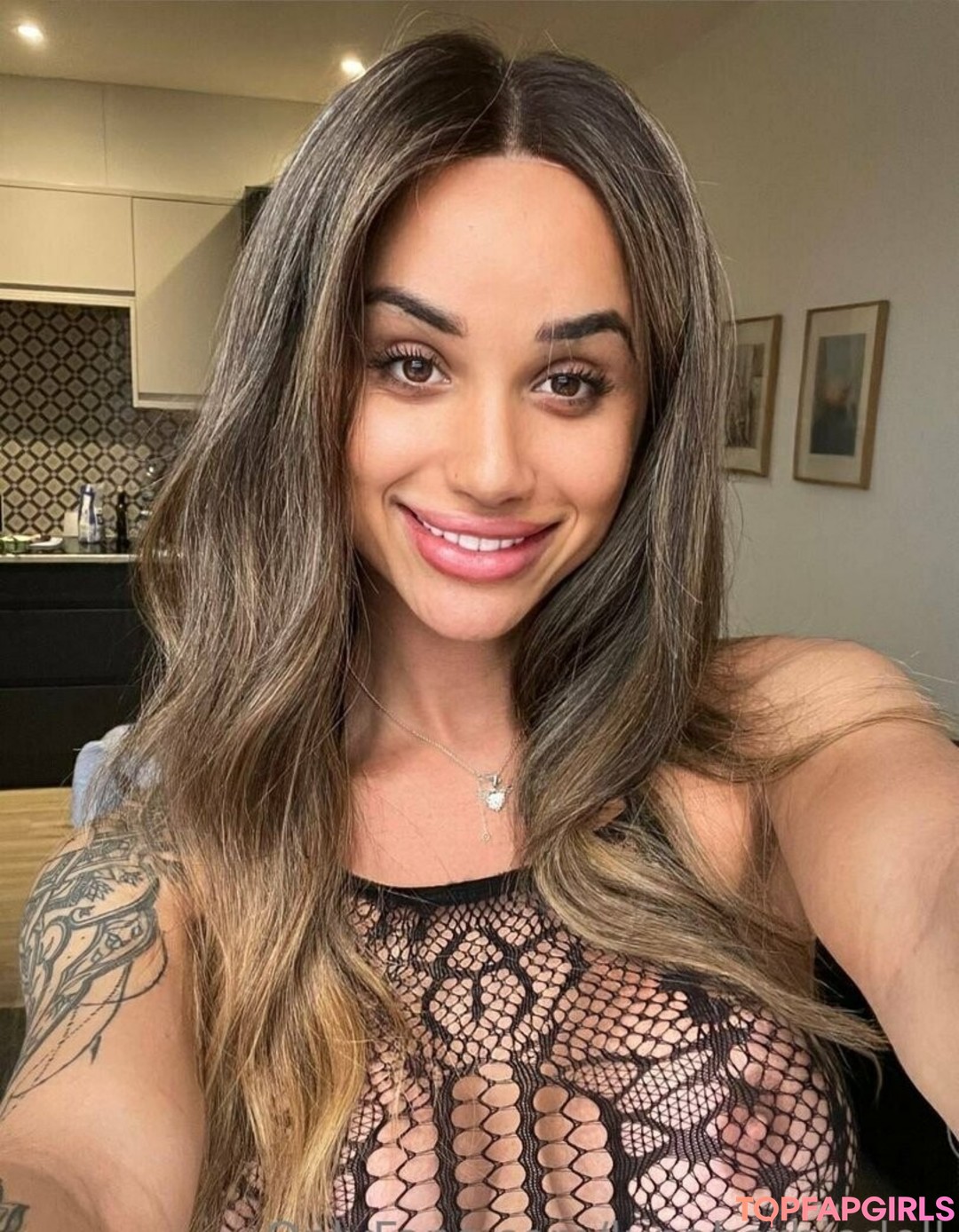 Foto desnuda filtrada de OnlyFans de Lunabarbiedoll #250 Foto desnuda filtrada de OnlyFans de Lunabarbiedoll #250