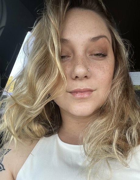 Foto desnuda filtrada de OnlyFans de Remymeow