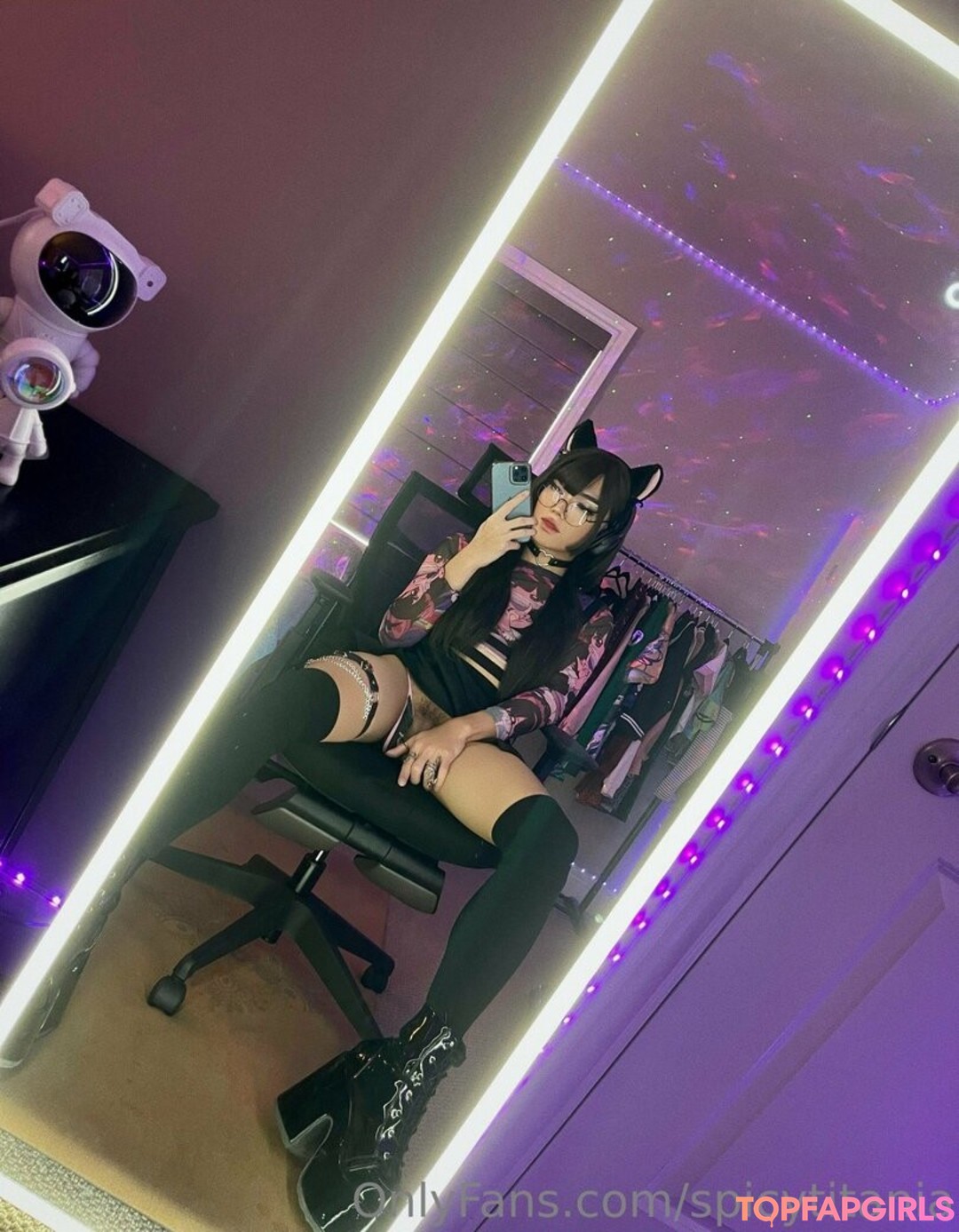 Foto desnuda filtrada de OnlyFans de Spicytitania #101 Foto desnuda filtrada de OnlyFans de Spicytitania #101