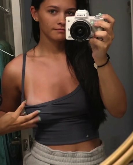Foto desnuda filtrada de OnlyFans de Emma Marie