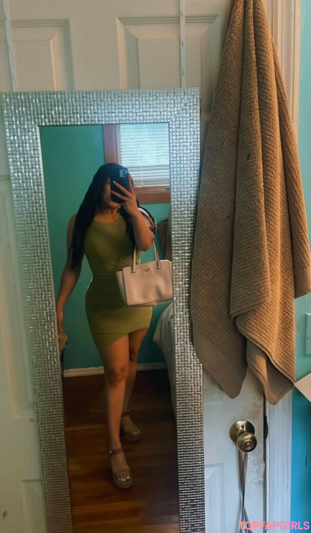 Foto desnuda filtrada de OnlyFans de Safiyaswrld #44 Foto desnuda filtrada de OnlyFans de Safiyaswrld #44