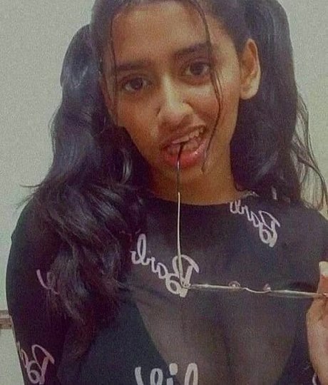 Foto desnuda filtrada de OnlyFans de Sanjana Saba