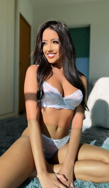 Foto desnuda filtrada de OnlyFans de Karlyane Menezes