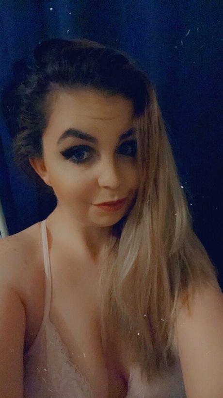 Foto desnuda filtrada de OnlyFans de Xxsarahtease