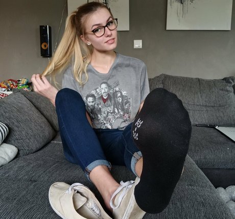 Foto desnuda filtrada de OnlyFans de Emmyfeetandsocks