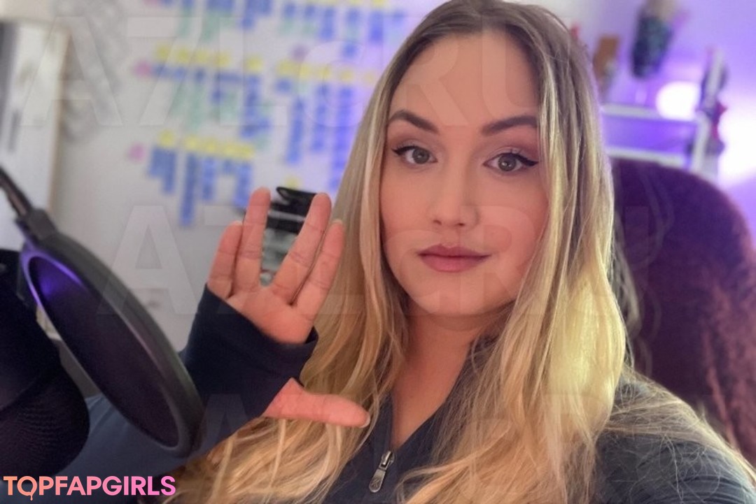 Foto desnuda filtrada de OnlyFans de Naomi Kyle #15 Foto desnuda filtrada de OnlyFans de Naomi Kyle #15