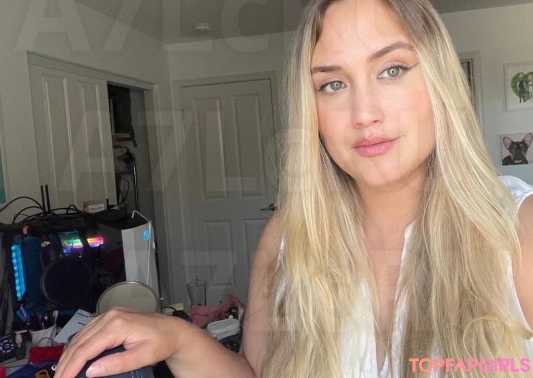 Foto desnuda filtrada de OnlyFans de Naomi Kyle #17 Foto desnuda filtrada de OnlyFans de Naomi Kyle #17
