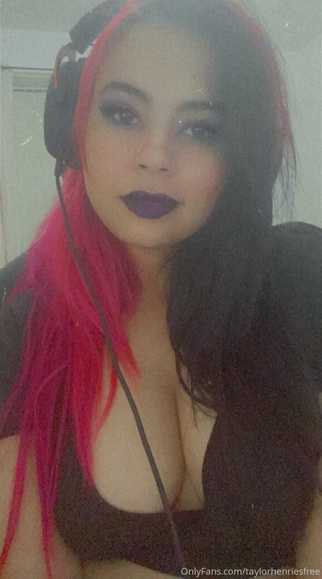 Foto desnuda filtrada de OnlyFans de Taylorhenriesfree