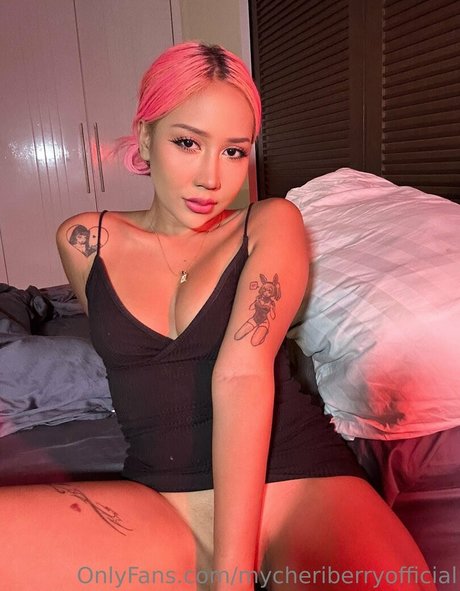 Foto desnuda filtrada de OnlyFans de Mycheriberryofficial