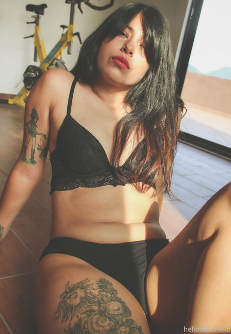 Foto desnuda filtrada de OnlyFans de Helloaliza