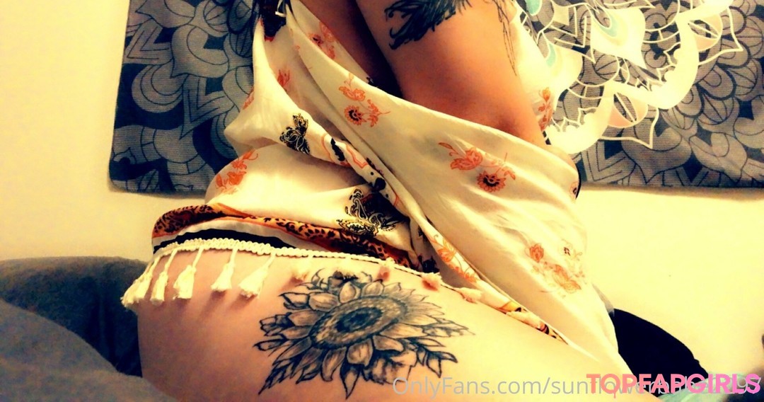 Foto desnuda filtrada de OnlyFans de Sunflowerbabe2297 #3 Foto desnuda filtrada de OnlyFans de Sunflowerbabe2297 #3