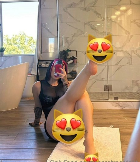 Foto desnuda filtrada de OnlyFans de Secretrosefeet