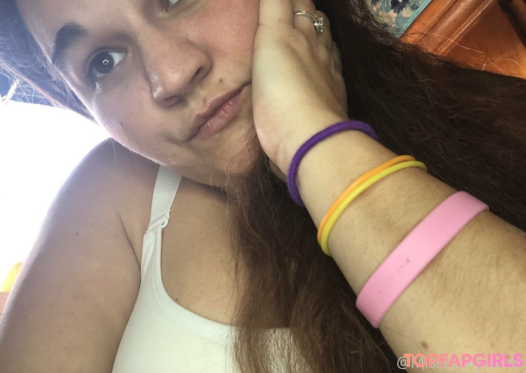 Foto desnuda filtrada de OnlyFans de Begformolly #18 Foto desnuda filtrada de OnlyFans de Begformolly #18