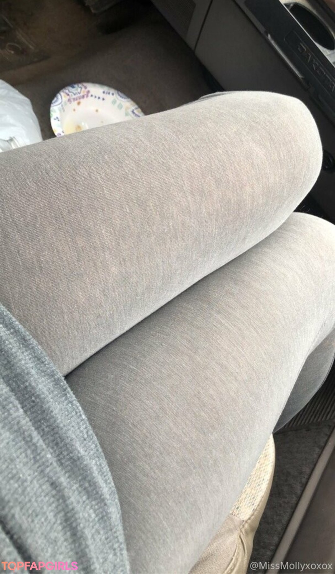 Foto desnuda filtrada de OnlyFans de Begformolly #27 Foto desnuda filtrada de OnlyFans de Begformolly #27