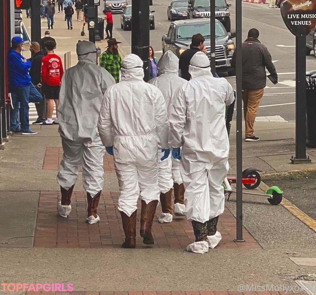 Foto desnuda filtrada de OnlyFans de Begformolly #39 Foto desnuda filtrada de OnlyFans de Begformolly #39